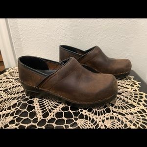 DANSKO Antique Brown Professional Clog